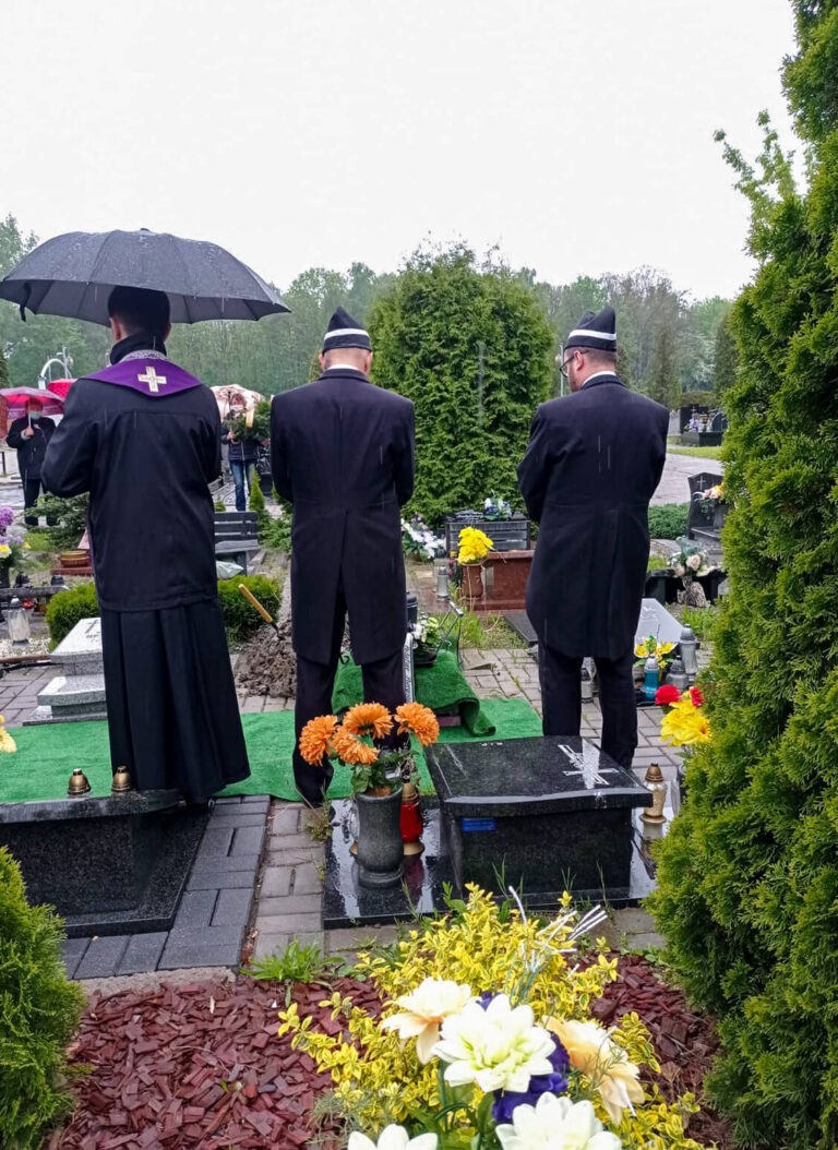 W trakcie pogrzebu